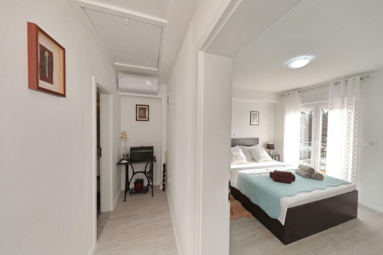 Holiday Home Hrast Debeljak Esterno foto