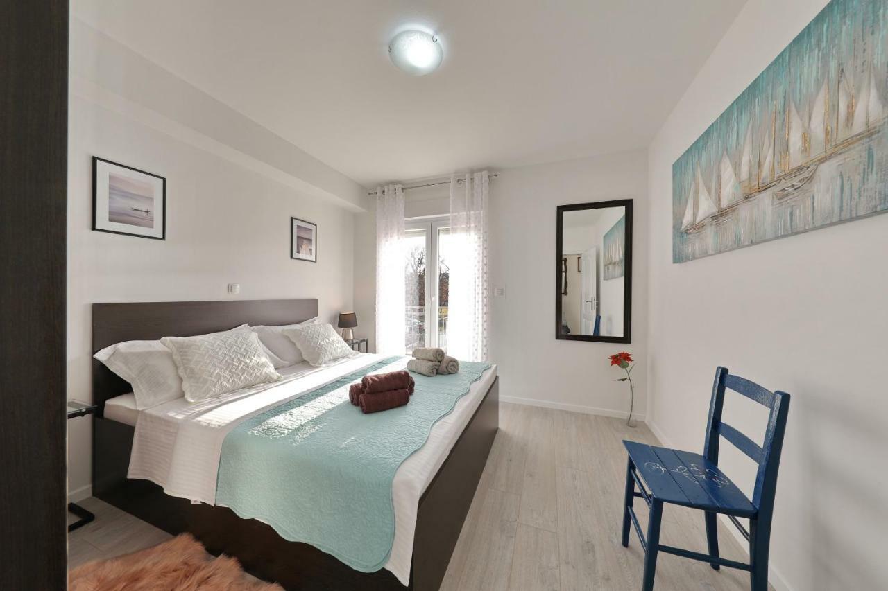 Holiday Home Hrast Debeljak Esterno foto